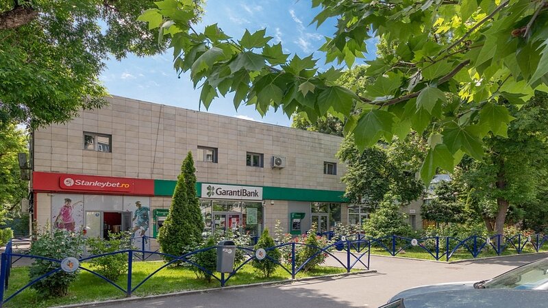 Piata Sudului, Alexandru Obregia, stradal, pretabil orice activitate